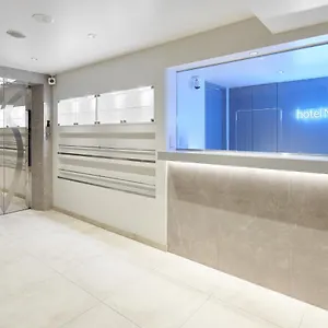 Shinjuku N.u.t.s Tōkyō